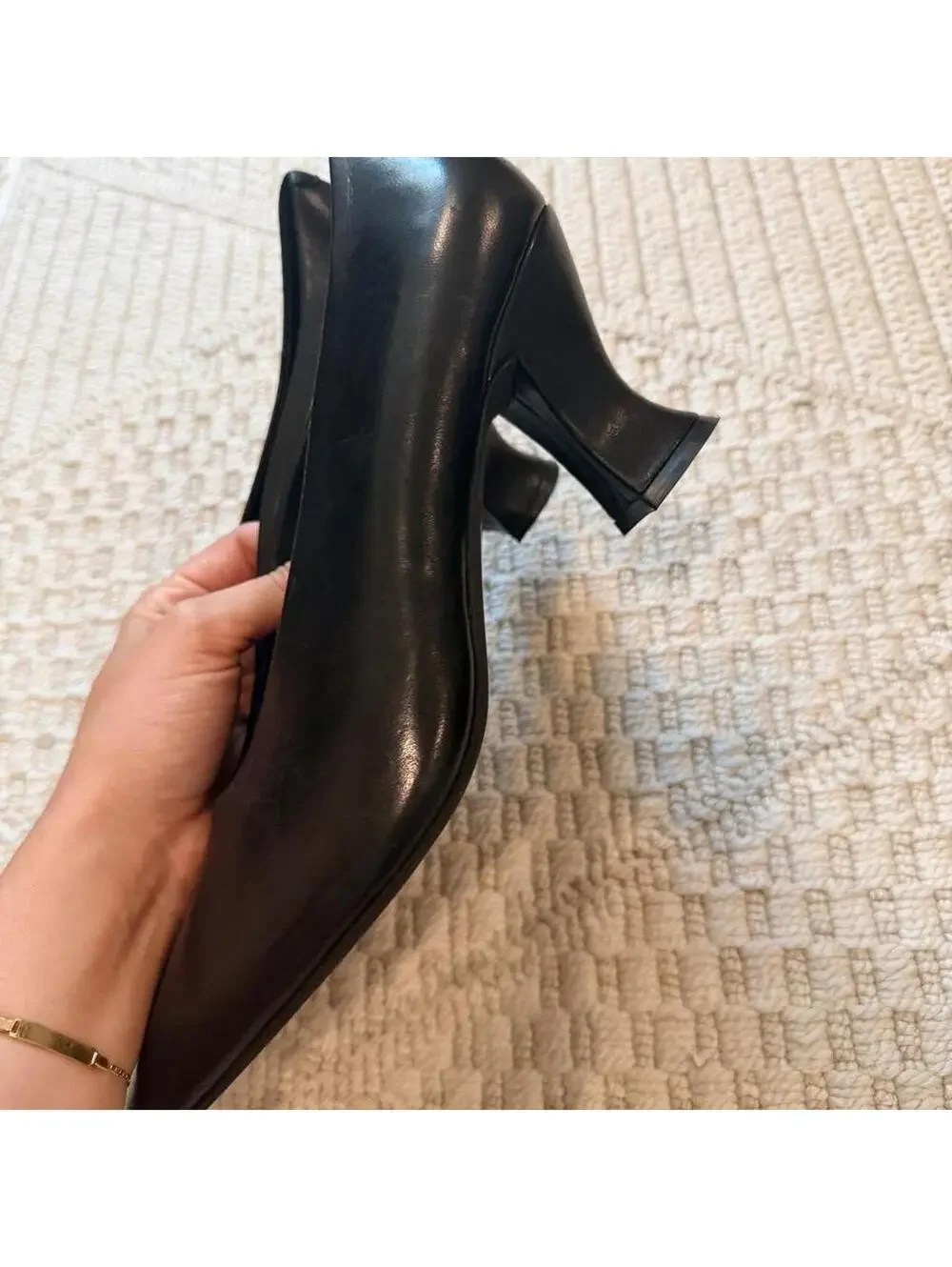 Jeffrey Campbell Hints-3 Pumps in Black